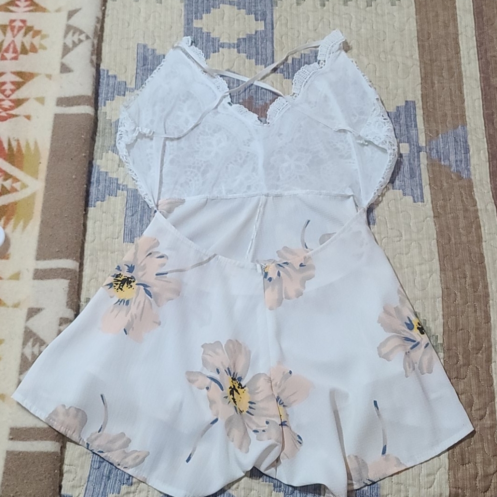Romper - Picture 4 of 4